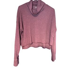 American Eagle cropped turtle neck, oversized XS‎
